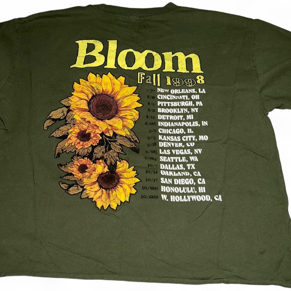 PacSun Bloom Fall 1998 sunflower Graphic Tee